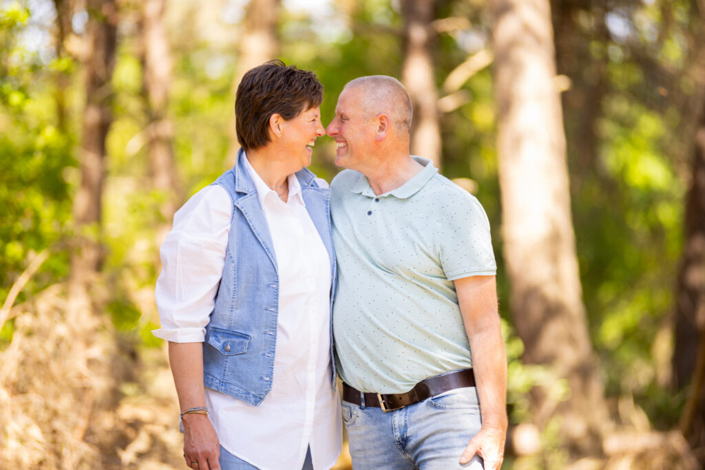 familiereportage, loveshoot, koppel, liefde, shoot in de buitenlucht